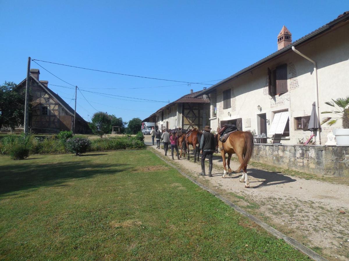 Chambre D'Hotes La Jument Grise Lescheroux Exteriér fotografie