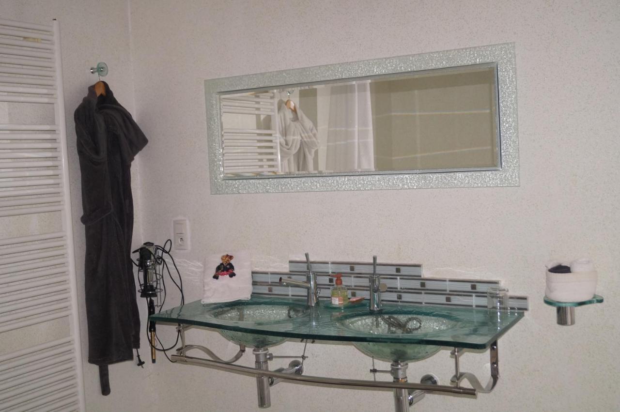 Chambre D'Hotes La Jument Grise Lescheroux Exteriér fotografie